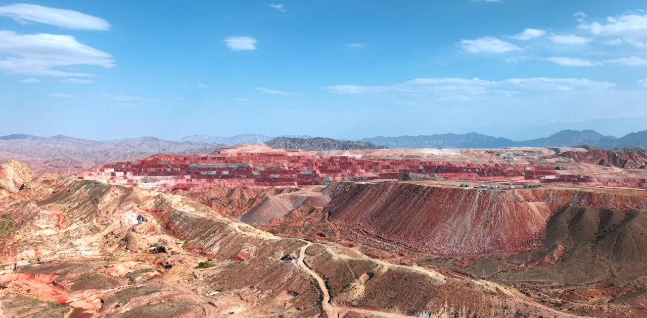 宇通矿卡安睿通-助力福建诚辉紫金锌业“睿”智破局赢新篇！