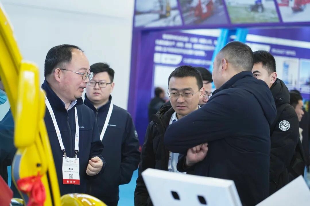 诚邀共赴 | 宇通专用车与您相约2025 中国(郑州)旅游休闲娱乐产业博览会 诚邀共赴 | 宇通专用车与您相约2025 中国(郑州)旅游休闲娱乐产业博览会