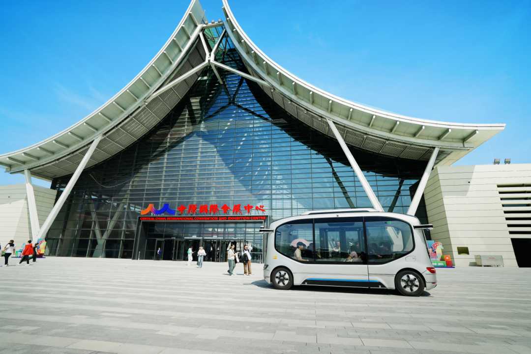 以智造致匠心!“小宇”领衔,宇通服务第三届全国技能大赛 以智造致匠心!“小宇”领衔,宇通服务第三届全国技能大赛