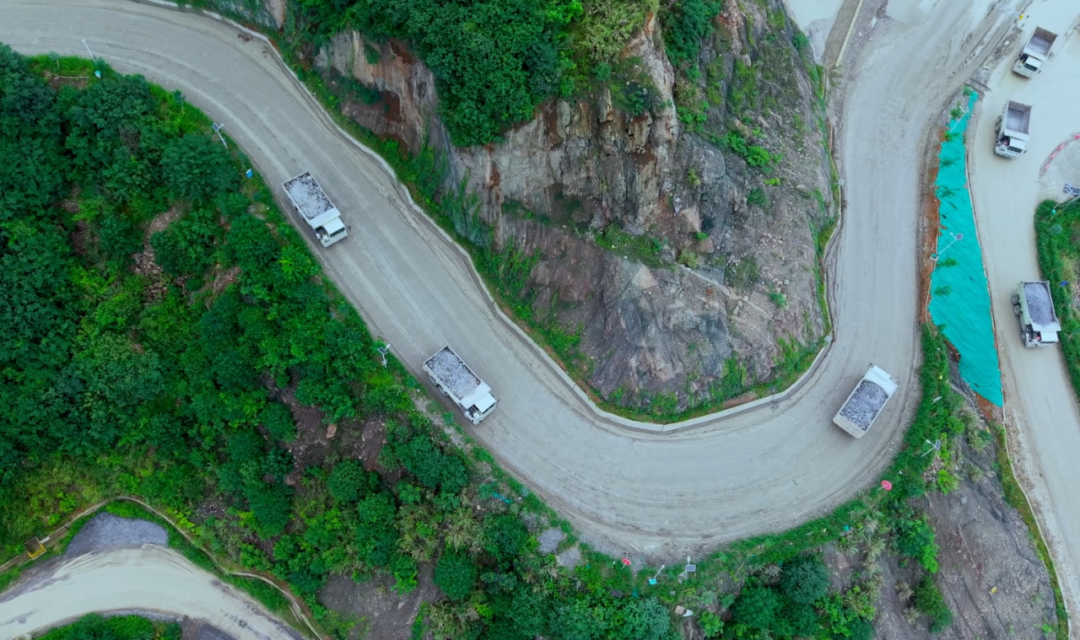 宇通矿卡——电赋矿山丨智领荆楚-宇通矿卡携手湖北国顺华新，共筑绿色矿山新典范！
