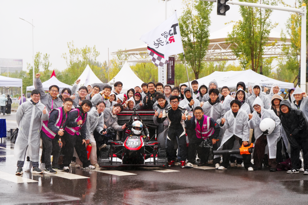 宇通倾情助力方程式大赛:点燃青春引擎,共筑汽车强国梦 图片