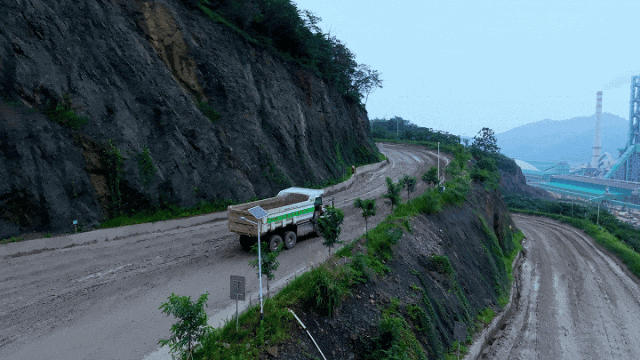 宇通矿卡——电赋矿山丨智领荆楚-宇通矿卡携手湖北国顺华新，共筑绿色矿山新典范！