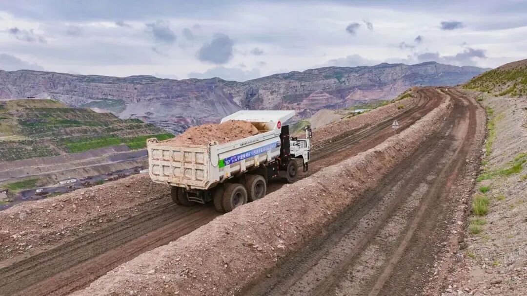 直面行业痛点,宇通矿卡重塑安全、节能、高效新标准! 图片